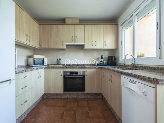 Villa con 3 Dormitorios  en Estepona