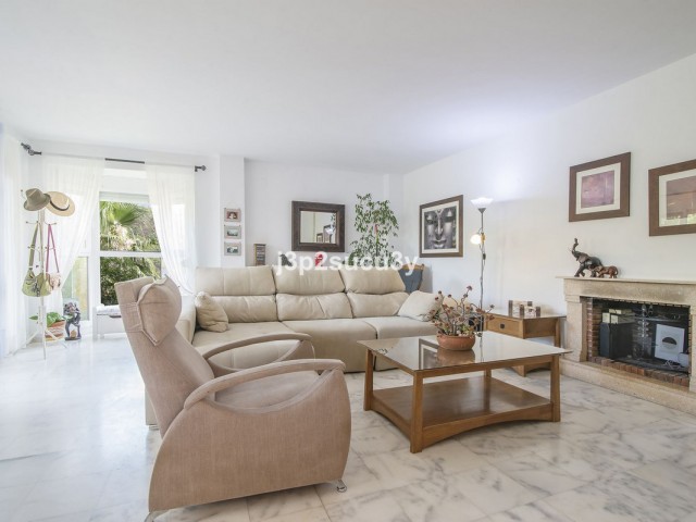 Villa con 3 Dormitorios  en Estepona