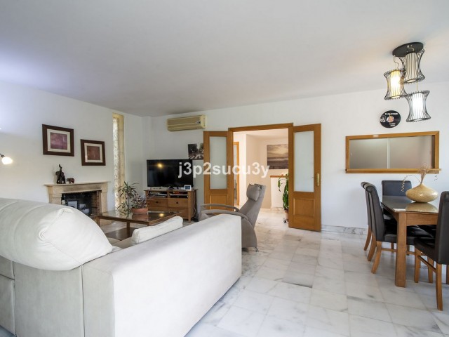 Villa con 3 Dormitorios  en Estepona