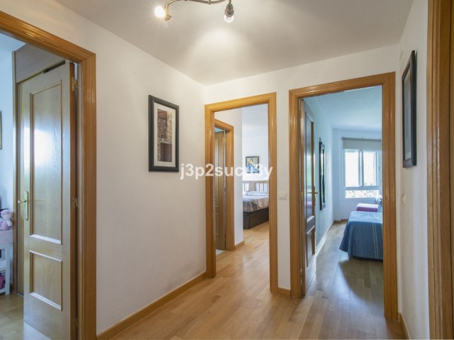 Villa con 3 Dormitorios  en Estepona