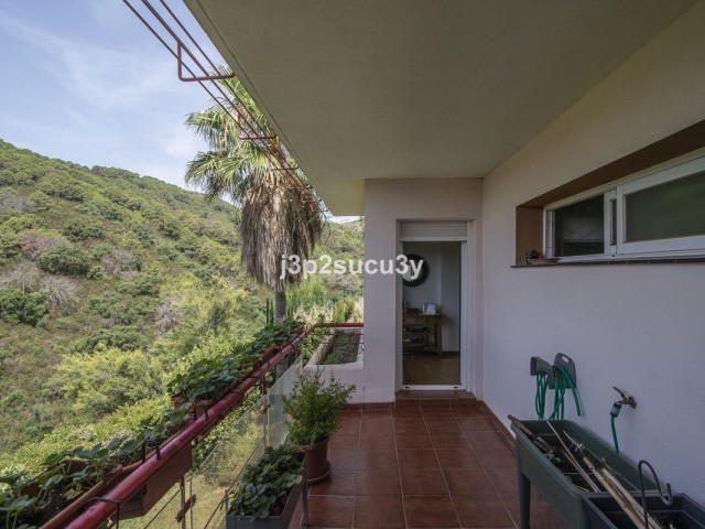 Villa con 3 Dormitorios  en Estepona