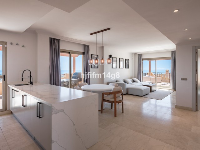 Penthouse avec 3 Chambres  à Benahavís