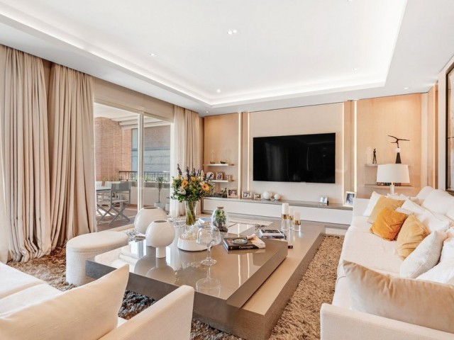 Apartamento con 4 Dormitorios  en The Golden Mile