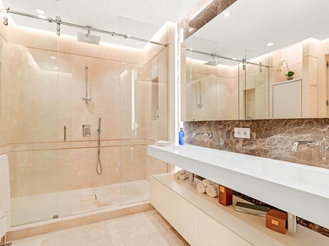 Apartamento con 4 Dormitorios  en The Golden Mile