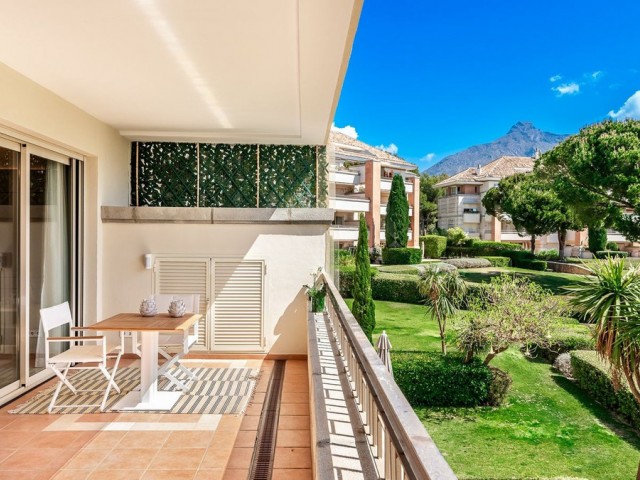 Apartamento con 4 Dormitorios  en The Golden Mile