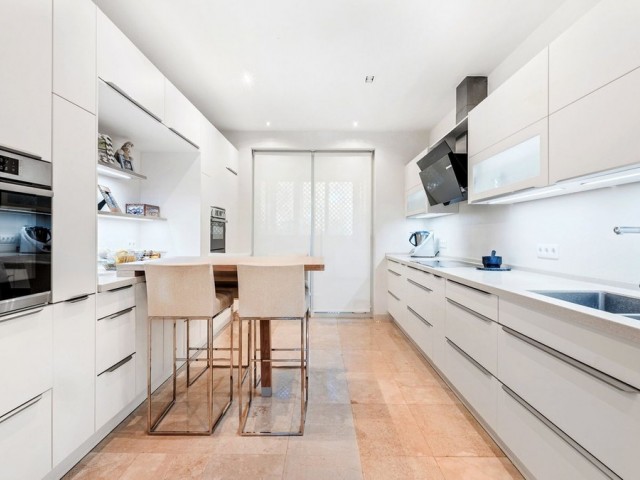 Apartamento con 4 Dormitorios  en The Golden Mile