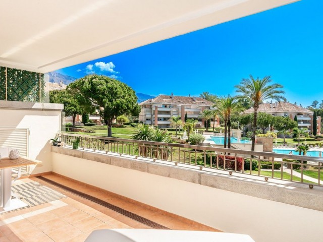 Apartamento con 4 Dormitorios  en The Golden Mile