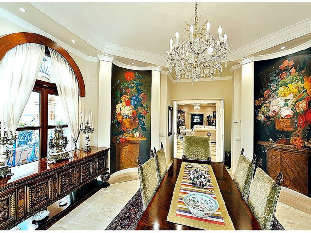 17 Bedrooms Villa in Nueva Andalucía