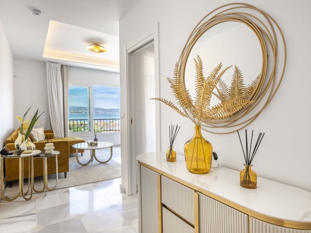 Ático con 2 Dormitorios  en Puerto Banús