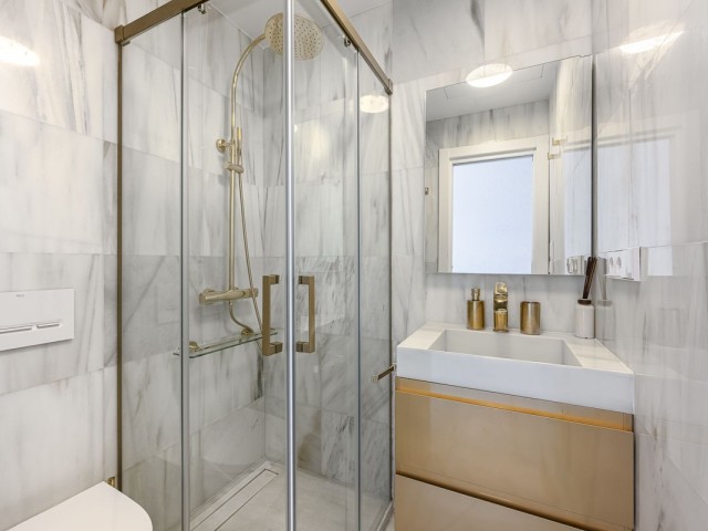 Kattohuoneisto Puerto Banús