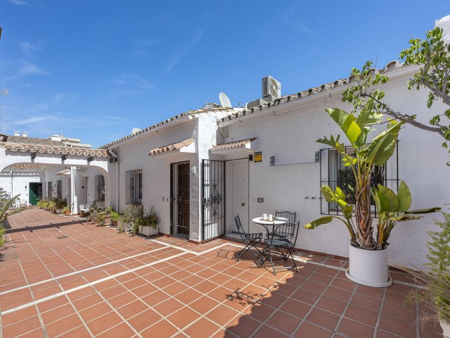 Kattohuoneisto Puerto Banús