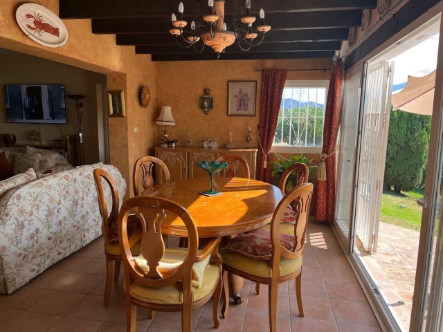 3 Bedrooms Villa in Marbella