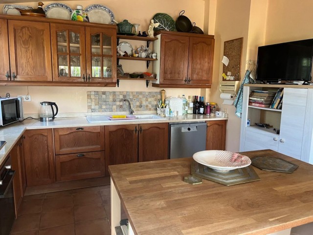 3 Bedrooms Villa in Marbella