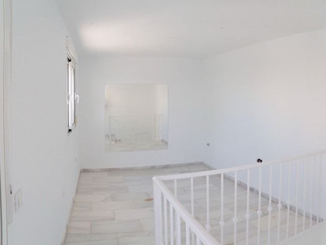 Appartement avec 4 Chambres  à Casares