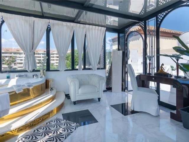 Penthouse in Guadalmina Alta