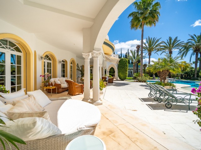14 Bedrooms Villa in The Golden Mile
