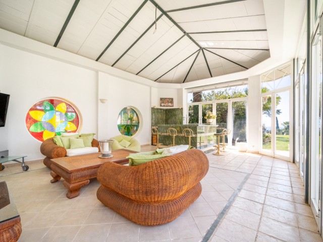 Villa avec 14 Chambres  à The Golden Mile