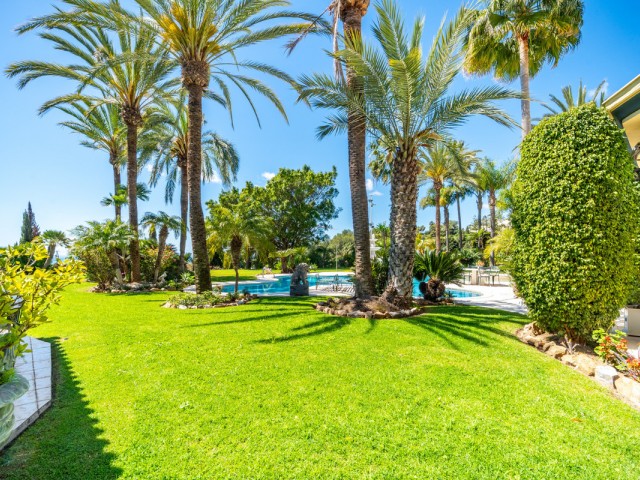 Villa avec 14 Chambres  à The Golden Mile