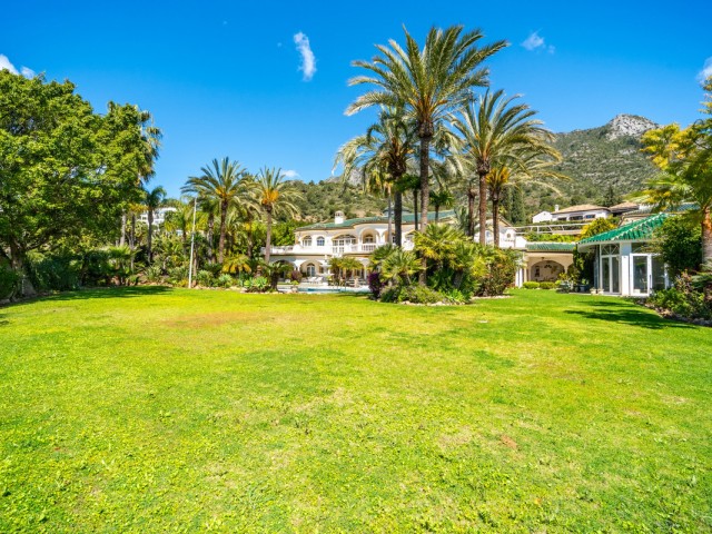 14 Bedrooms Villa in The Golden Mile