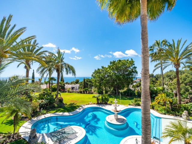 14 Bedrooms Villa in The Golden Mile