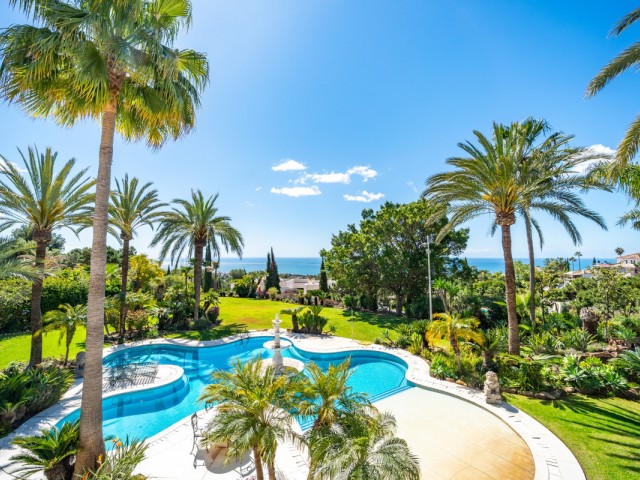 14 Bedrooms Villa in The Golden Mile