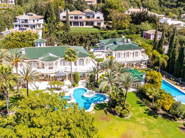 14 Bedrooms Villa in The Golden Mile