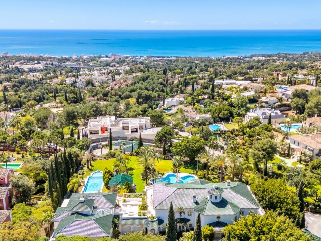 14 Bedrooms Villa in The Golden Mile