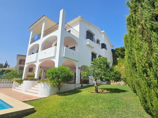 4 Bedrooms Villa in Campo Mijas