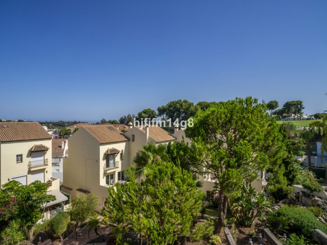 Penthouse in Nueva Andalucía