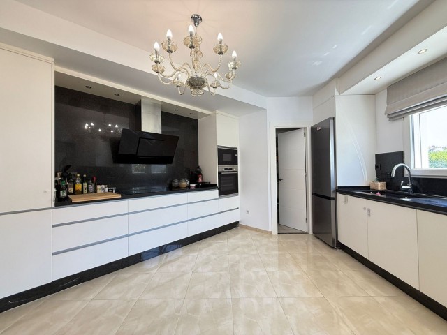 4 Sovrums Villa i Marbesa