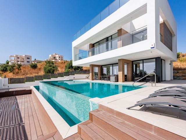 3 Sovrums Villa i Estepona