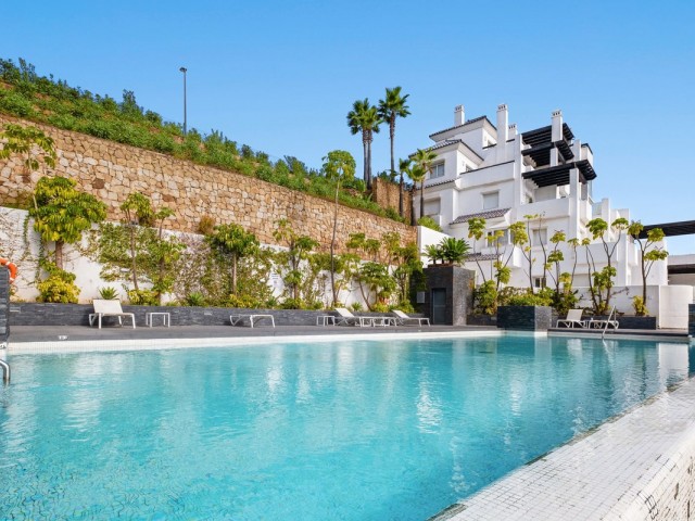 2 Bedrooms Apartment in Benahavís