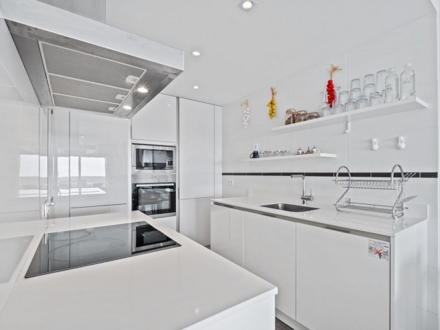 2 Bedrooms Apartment in Benahavís