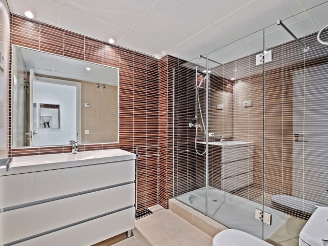 2 Bedrooms Apartment in Benahavís