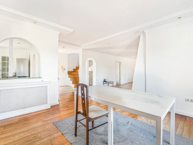 4 Bedrooms Villa in Elviria