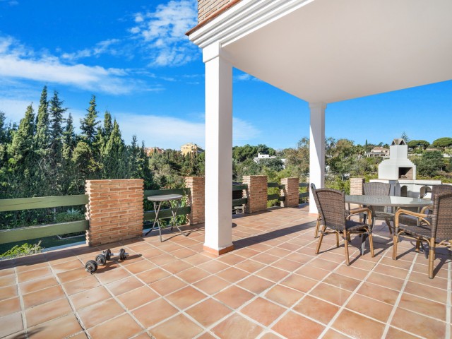 4 Bedrooms Villa in Elviria
