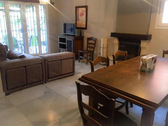 4 Slaapkamer Rijtjeshuis in Estepona