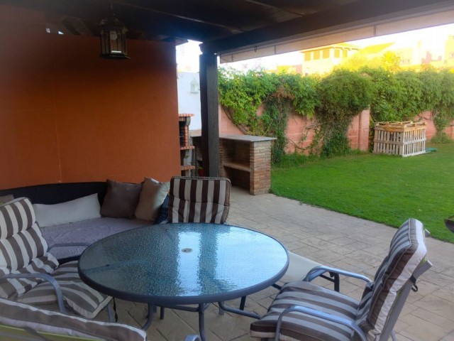 4 Slaapkamer Rijtjeshuis in Estepona