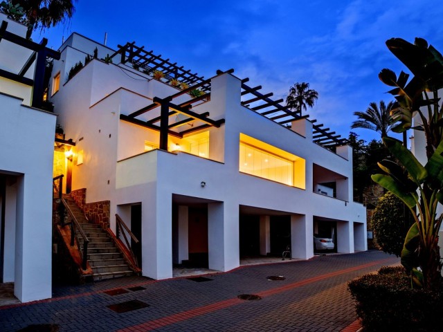 3 Bedrooms Townhouse in Marbella