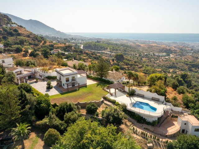 Villa avec 7 Chambres  à Mijas
