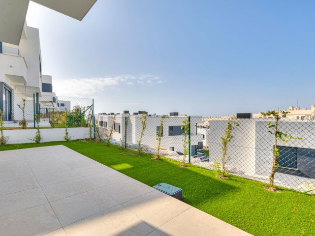3 Slaapkamer Rijtjeshuis in La Cala de Mijas