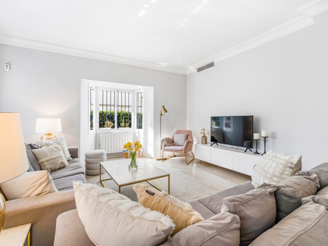 5 Bedrooms Villa in San Pedro de Alcántara