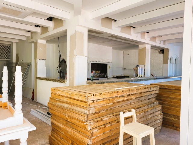 Comercial con 0 Dormitorios  en San Luis de Sabinillas