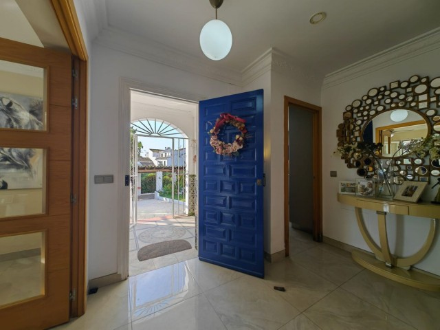4 Sovrums Villa i Estepona