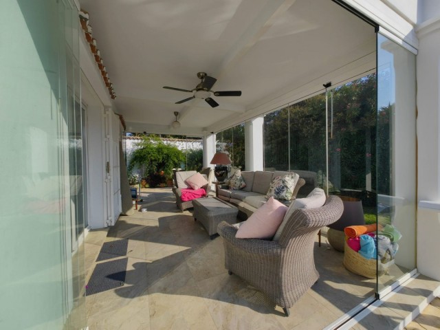 4 Sovrums Villa i Estepona