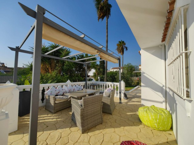 4 Sovrums Villa i Estepona