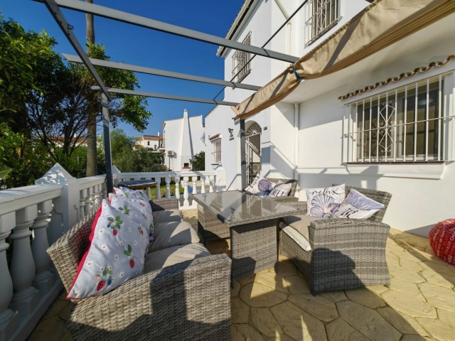 4 Sovrums Villa i Estepona