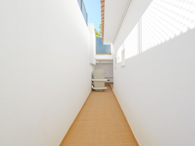 4 Bedrooms Villa in Benalmadena