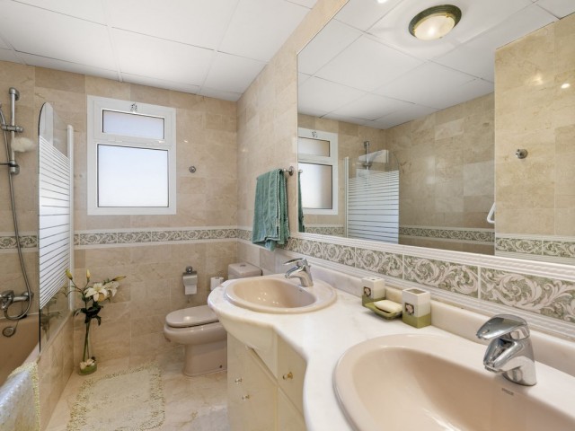 Penthouse in Nueva Andalucía