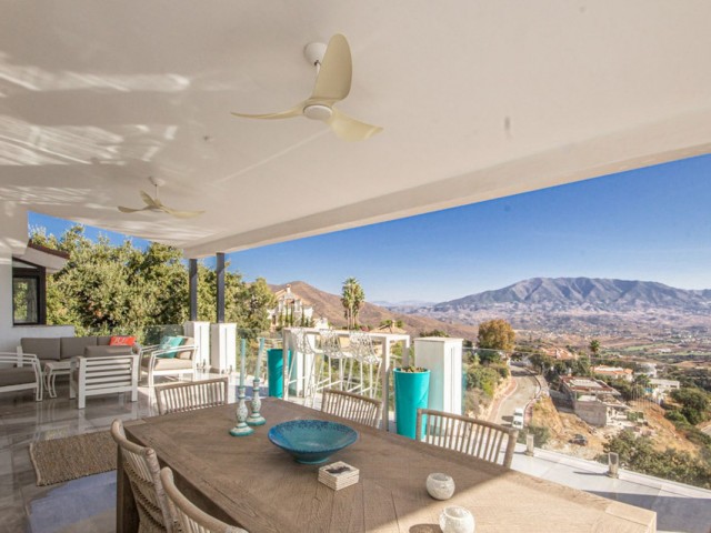 4 Bedrooms Villa in La Mairena